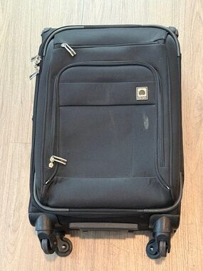 Delsey Black Softside Spinner Carry-On
